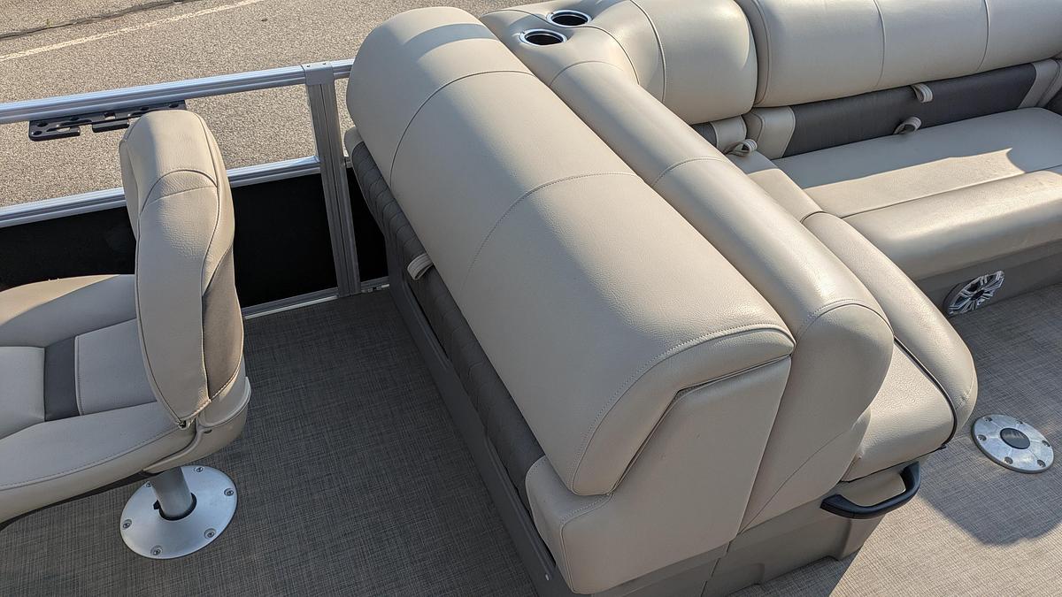 Used 2023 Sun Tracker Sportfish 20 DLX TRAILER INCLUDED