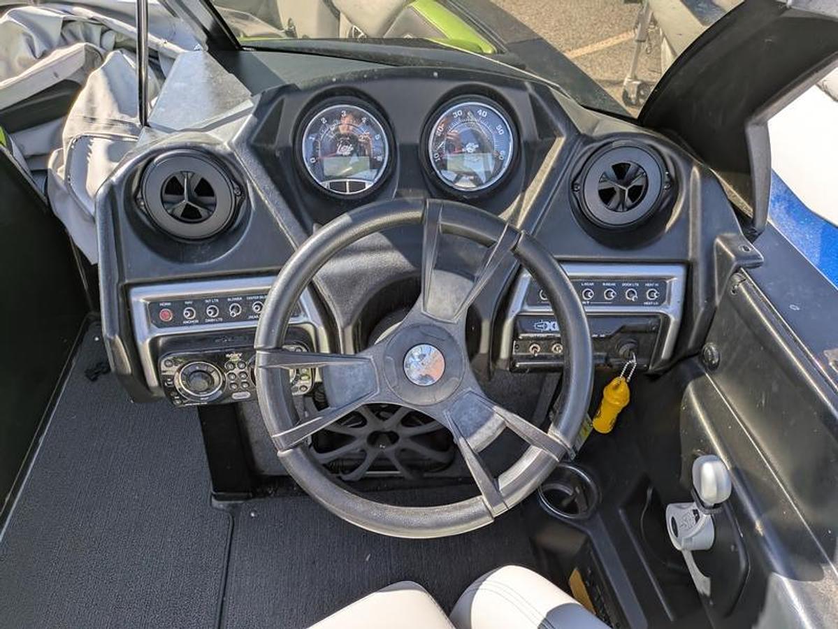 Used 2015 Axis Wake Research T23