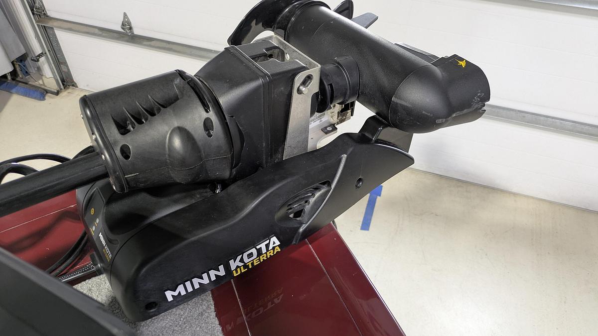 Used 2012 TRACKER Targa V18