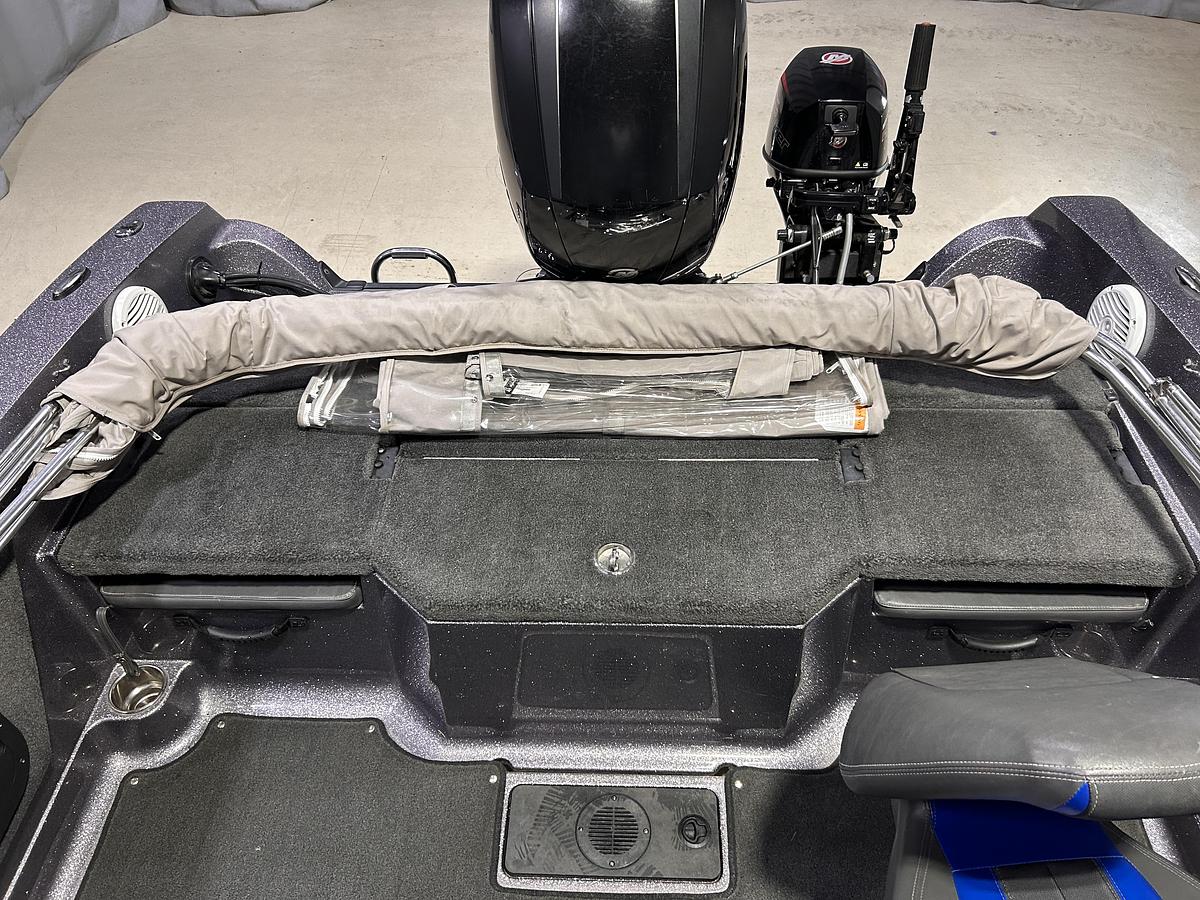 Used 2016 Stratos 386XF