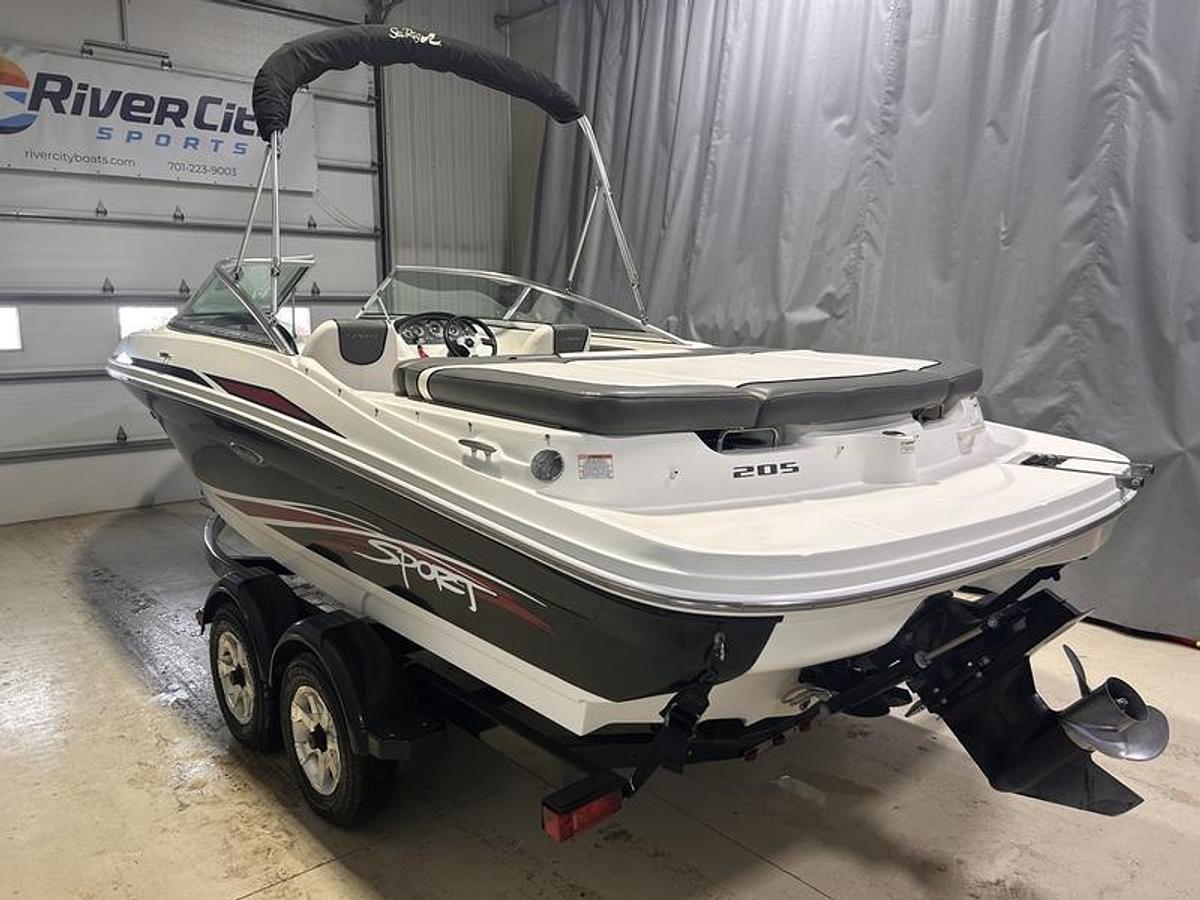 Used 2011 Sea Ray 205 Sport