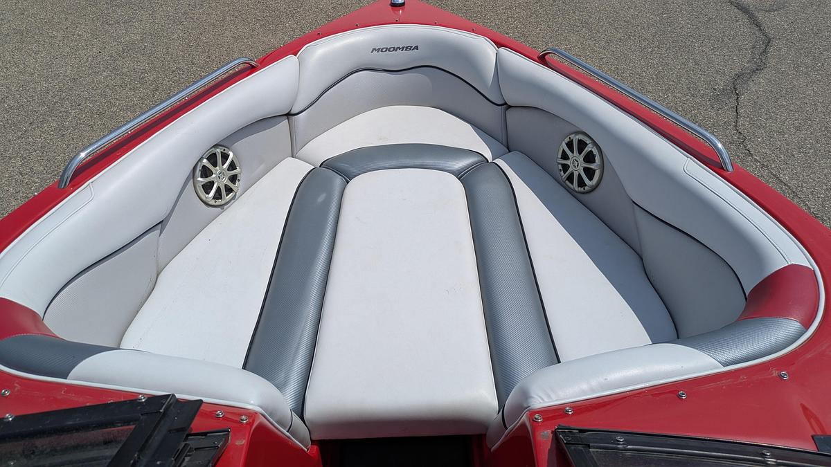 Used 2012 Moomba Mobius LSV