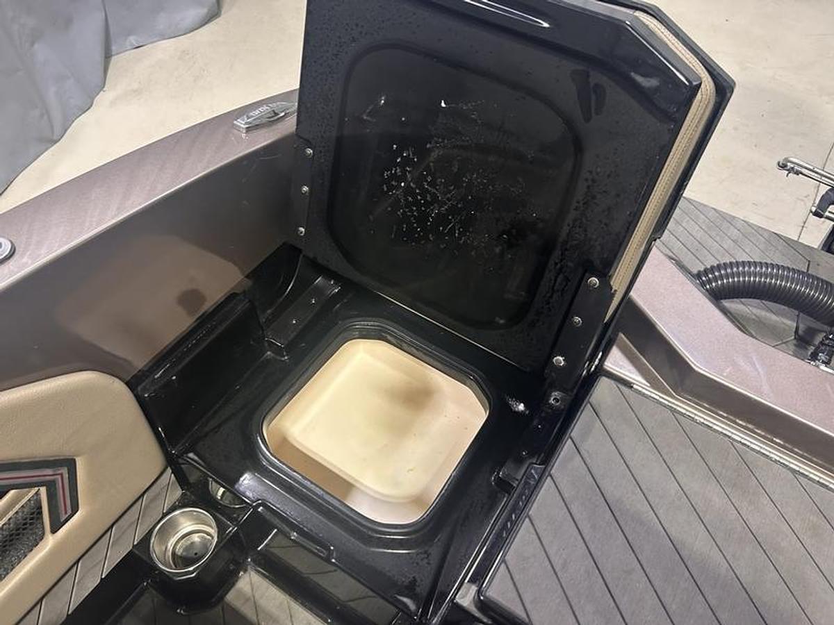 Used 2021 Vexus DVX19