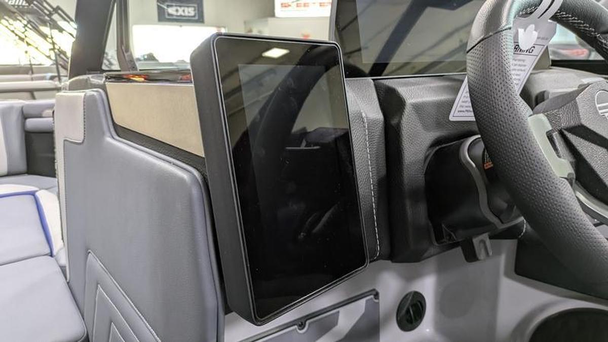 2026 Malibu Boats 25 LSV