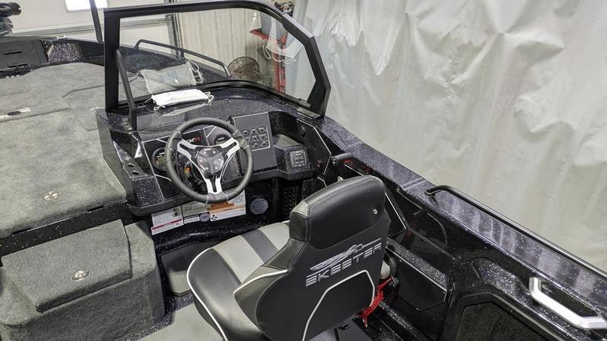 2026 Skeeter WXR2060F *$1000 Tackle Warehouse Giftcard*