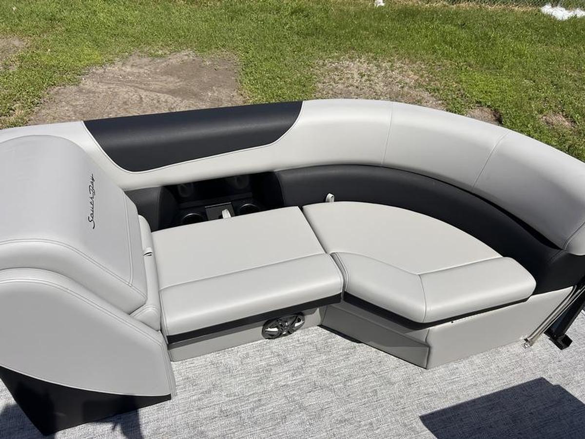 2025 South Bay 224UL LE Entertainment 2.75