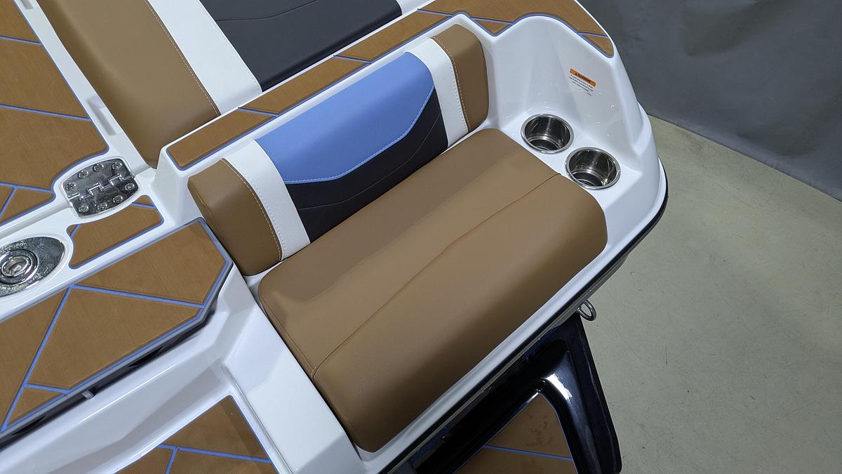 2026 Malibu Boats 23 LSV