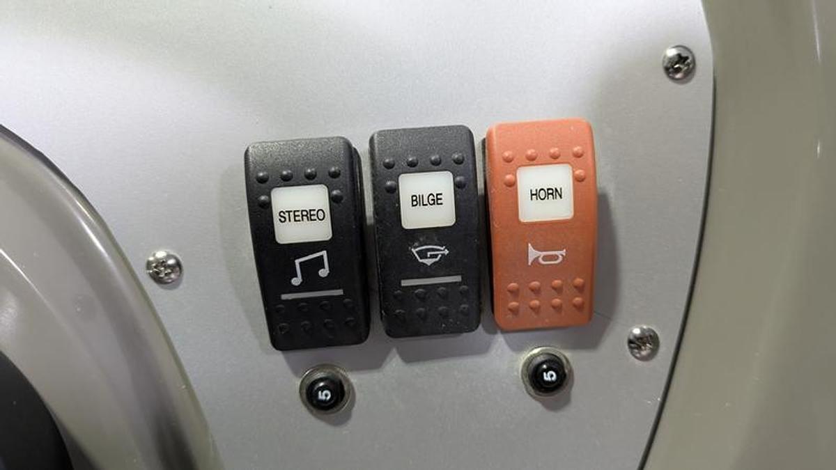 Used 2013 Rinker Captiva 186 FS BR