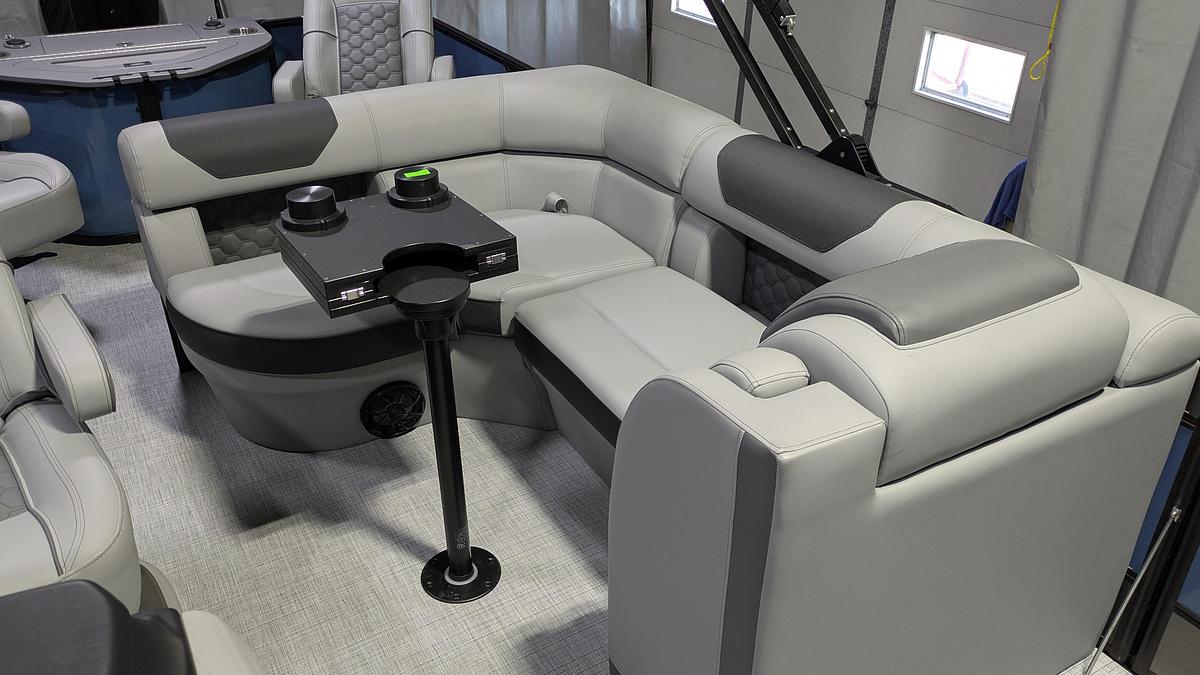 2026 South Bay 523FCR 3.0