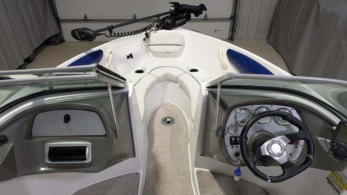Used 2013 Rinker Captiva 186 FS BR