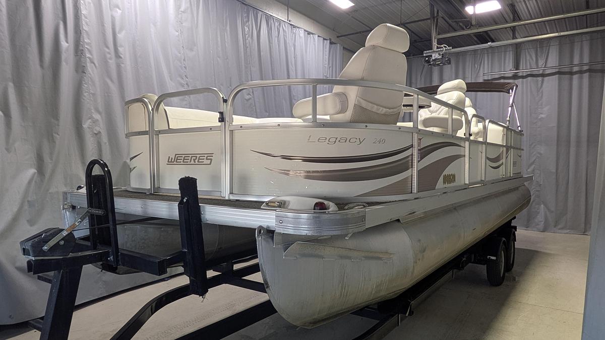 Used 2013 Weeres Legacy 240