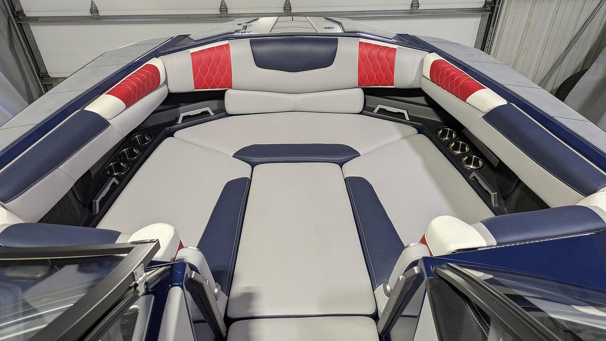 Used 2022 Malibu Boats M240