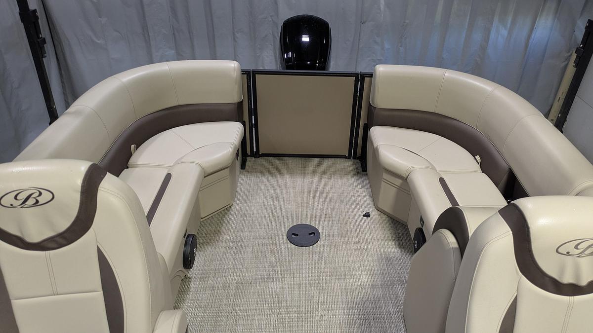 Used 2024 BENTLEY Legacy 200 Navigator
