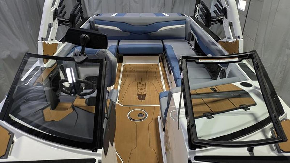 2026 Axis Wake Research T235