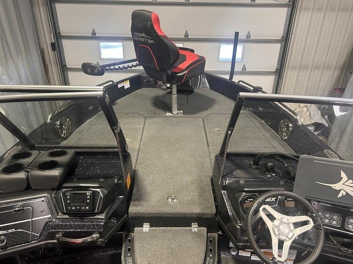 Used 2021 Skeeter WX2060