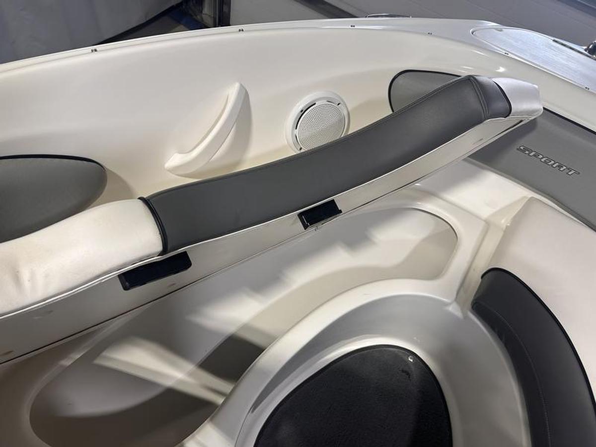 Used 2011 Sea Ray 205 Sport