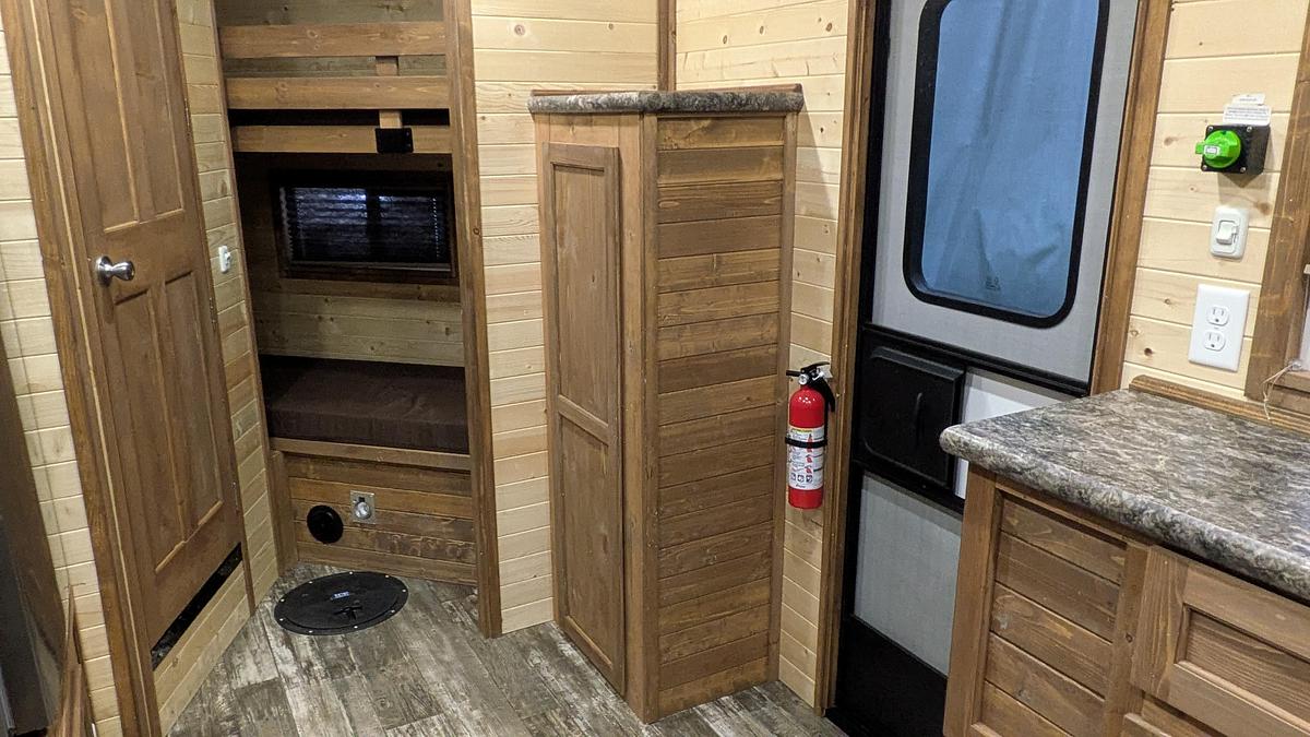 Used 2025 Ice Castle Fish Houses 8' X 21V RV