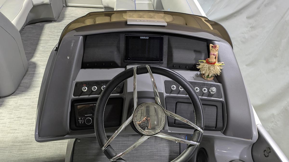 Used 2022 BENNINGTON 23RX Sport