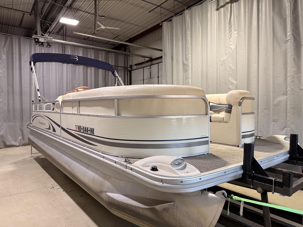 Used 2006 BENNINGTON 2275 RL