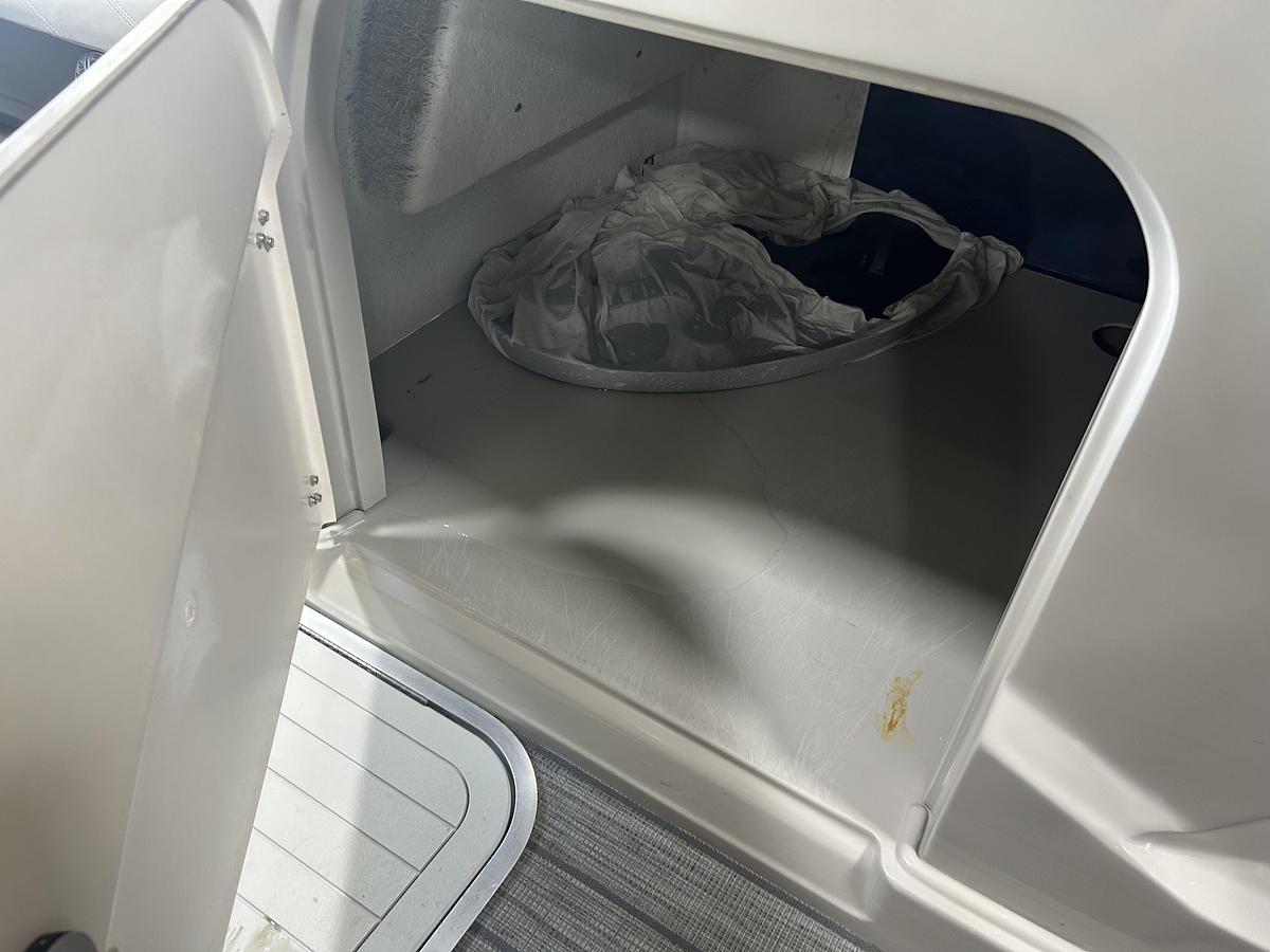 Used 2019 Sylvan Mirage 8522 Party Fish