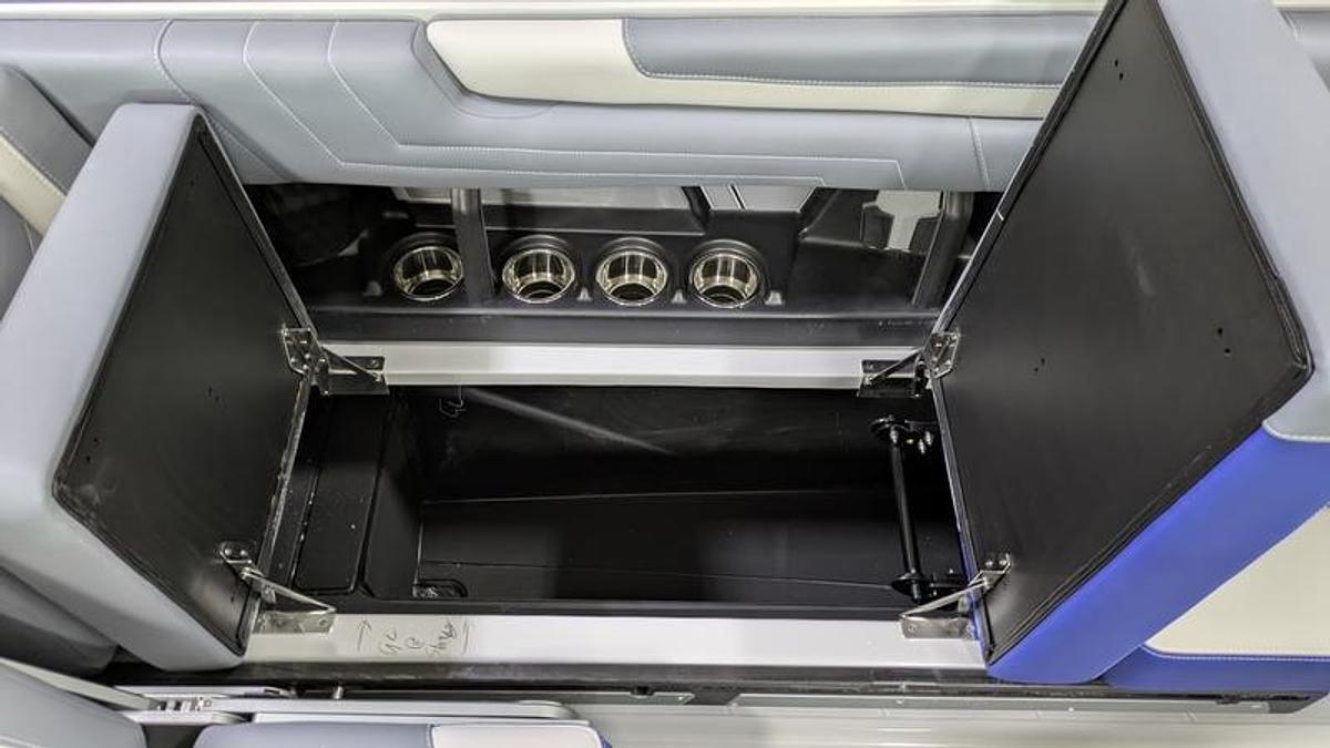 2026 Malibu Boats 25 LSV