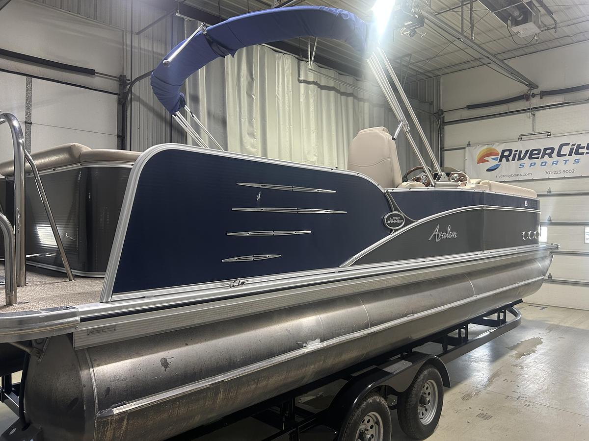 Used 2016 AVALON Windjammer 2585