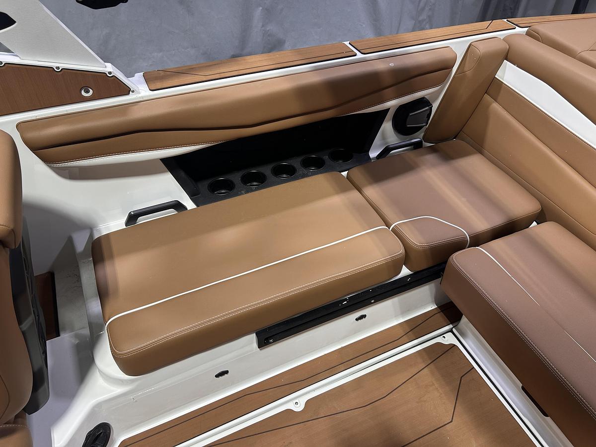 2025 Axis Wake Research A225