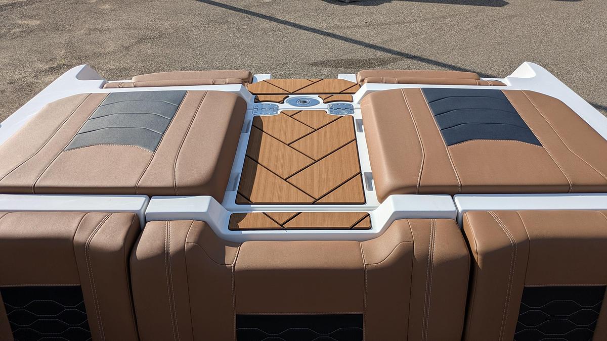 2026 Malibu Boats 23 LSV