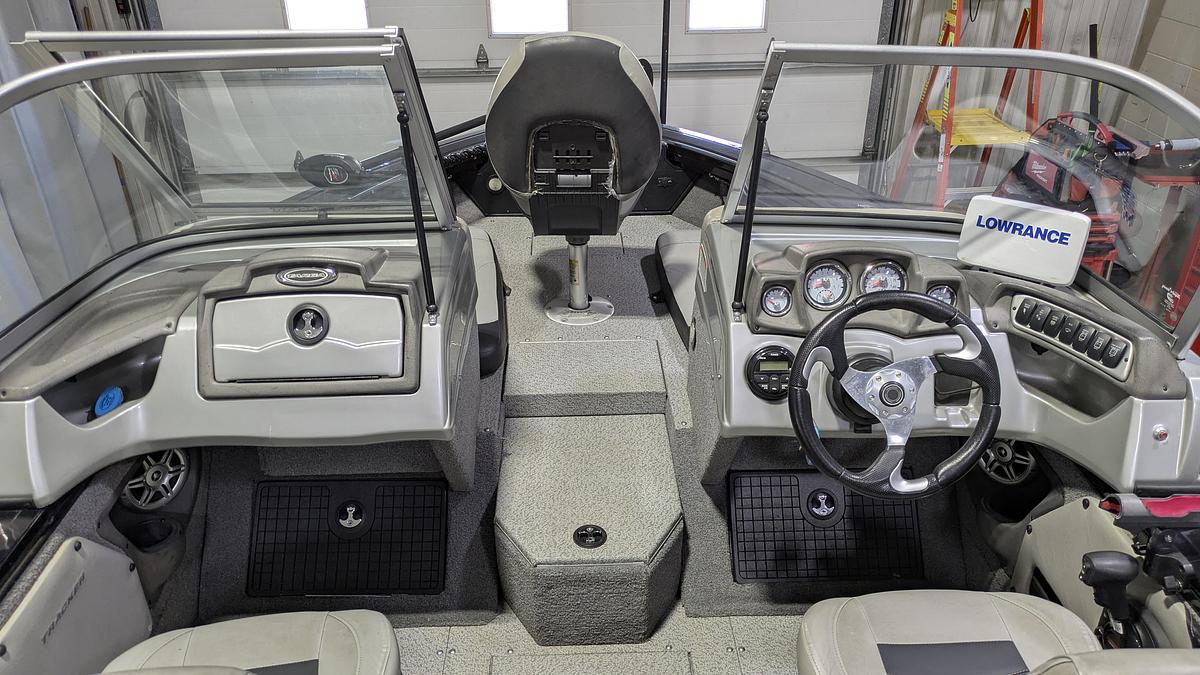 Used 2018 TRACKER Targa V19