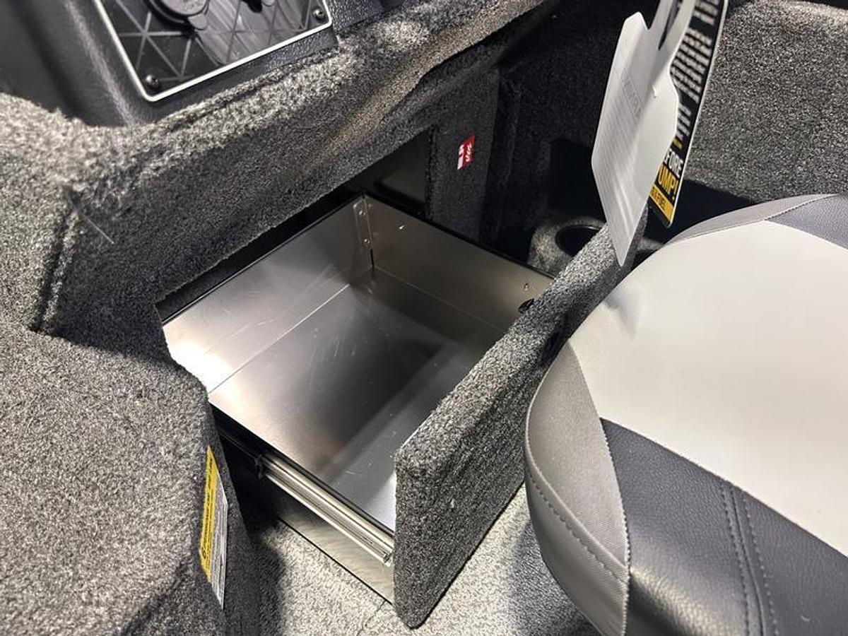 2026 Crestliner 1750 Fish Hawk Walkthrough