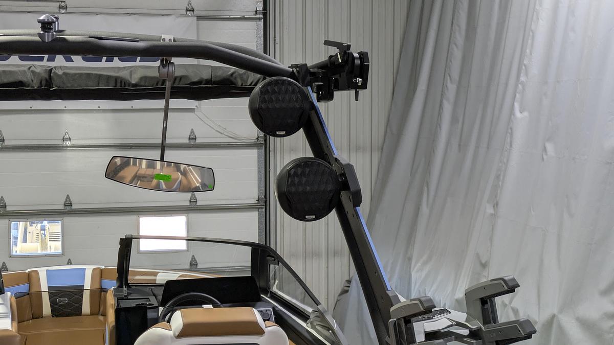 2026 Malibu Boats 23 LSV