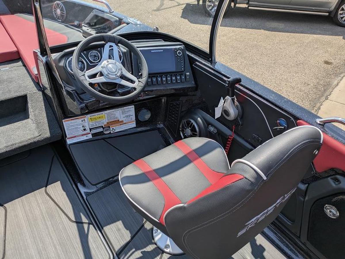 2025 Skeeter SOLERA205