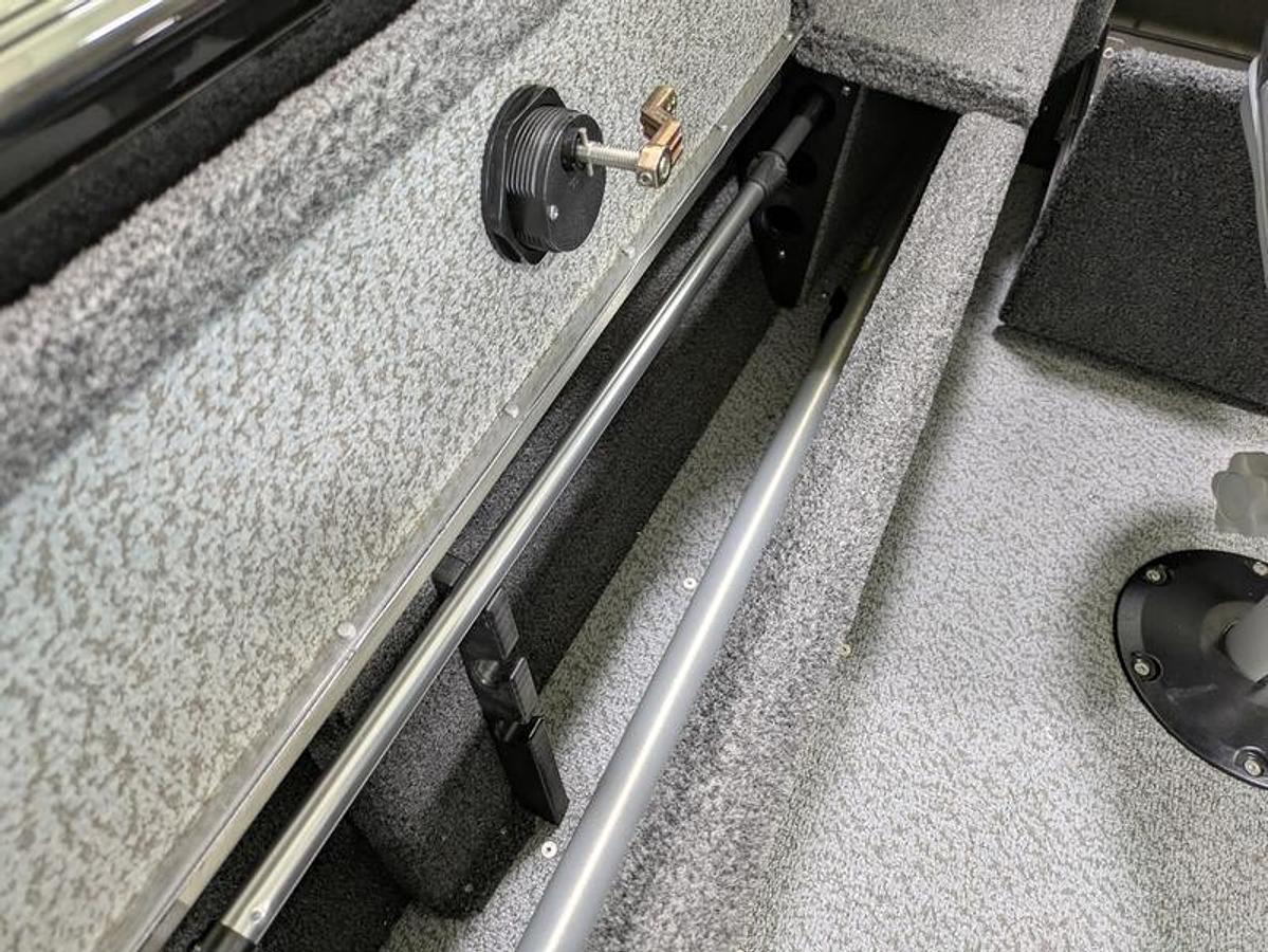 2026 Crestliner 1850 Fish Hawk WT JS RAPTOR