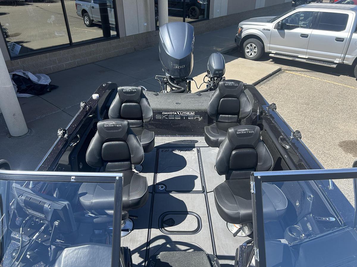 Used 2022 Skeeter WX2200