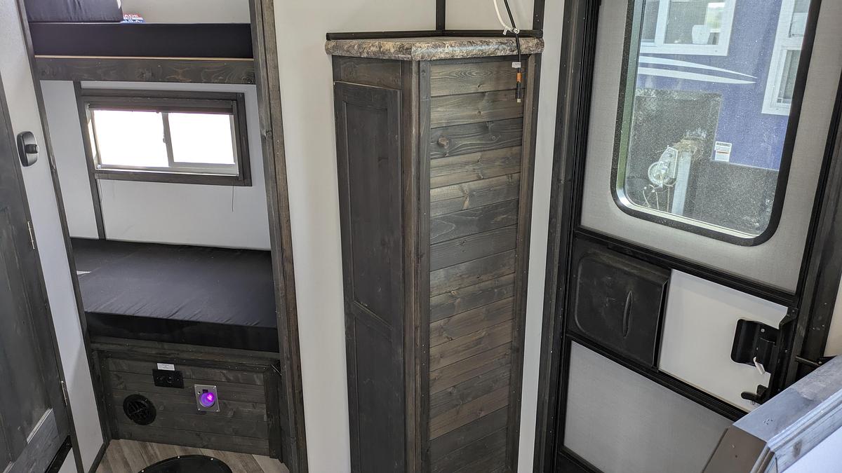2027 Ice Castle Fish Houses 8' X 21V Missouri Riverbend