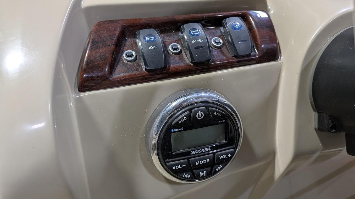 Used 2016 South Bay S222CR 25