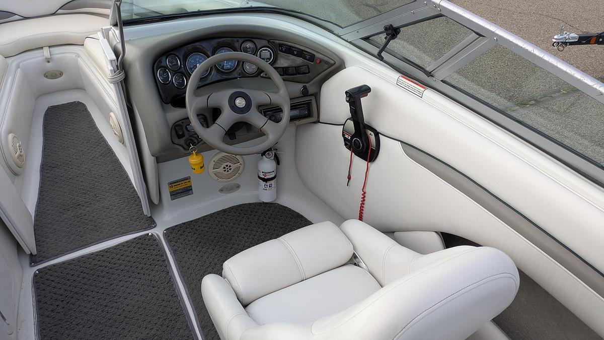 Used 2000 Crownline 205 BR
