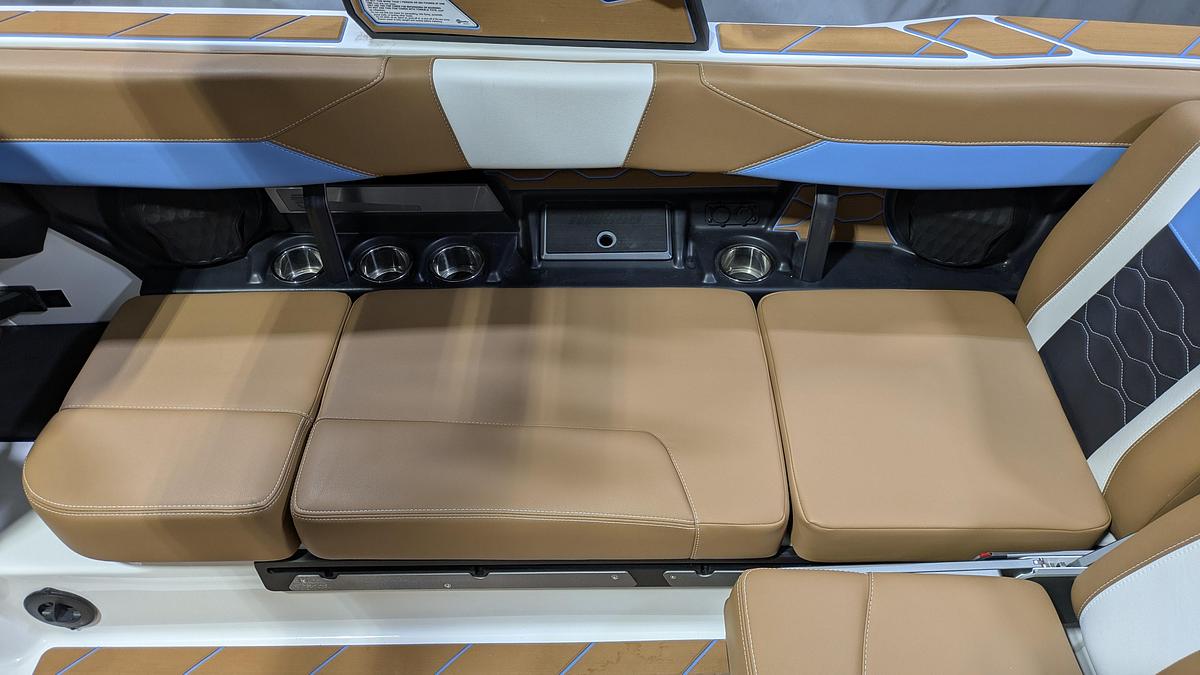 2026 Malibu Boats 23 LSV