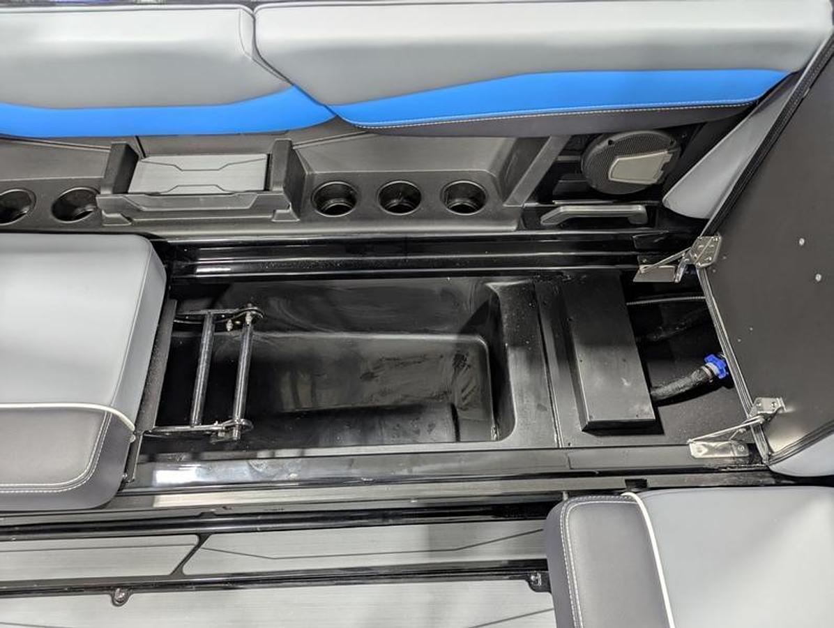 2025 Axis Wake Research A245