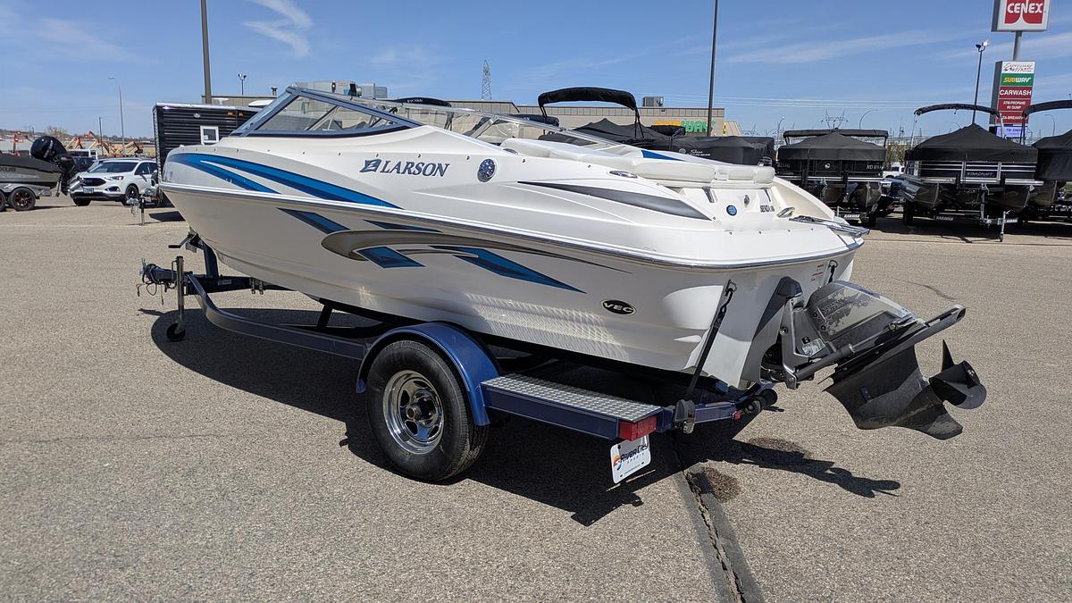 Used 2008 LARSON Senza 186 BR