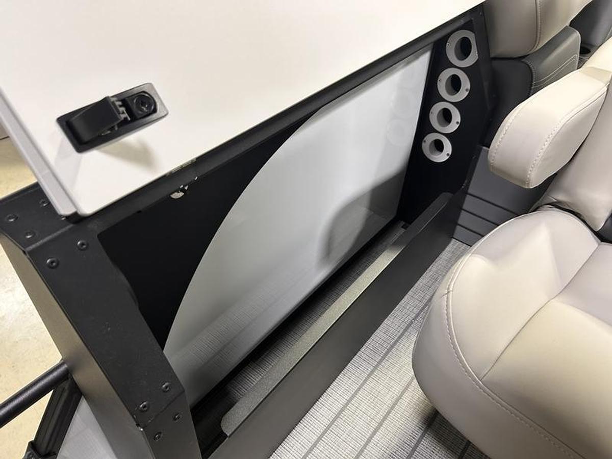 2025 Sylvan L1 Party Fish