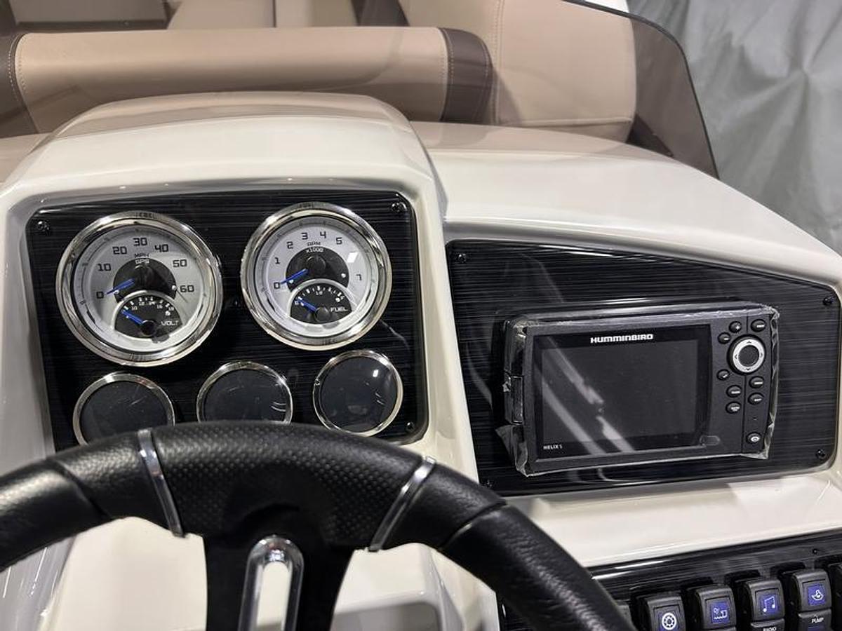 2026 Sylvan 822 Party Fish