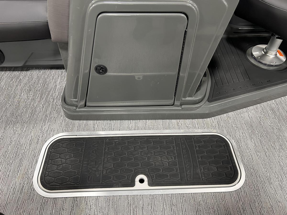 2026 Sylvan X3 Platinum Package