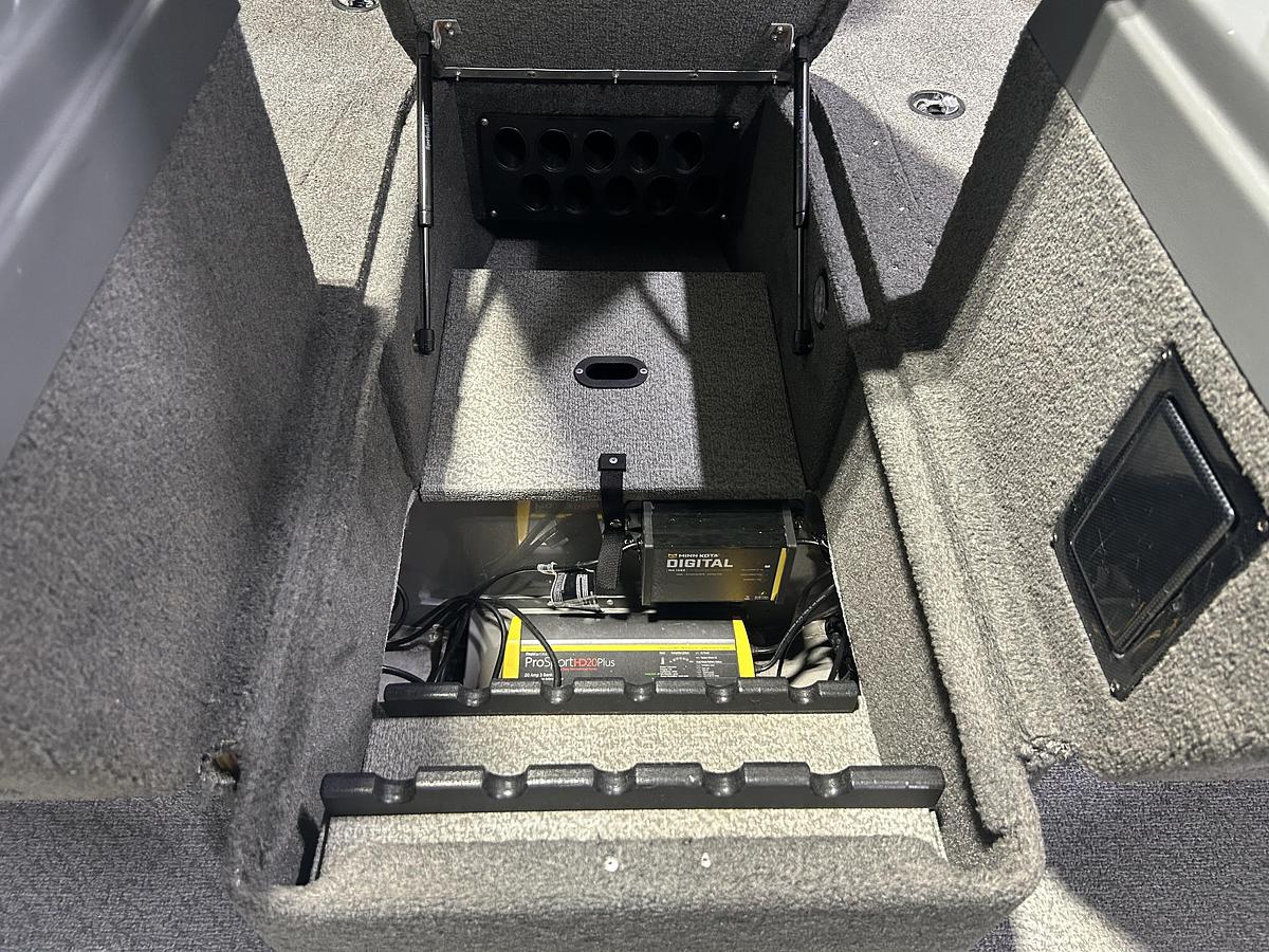 Used 2012 Lund 1875 Pro V