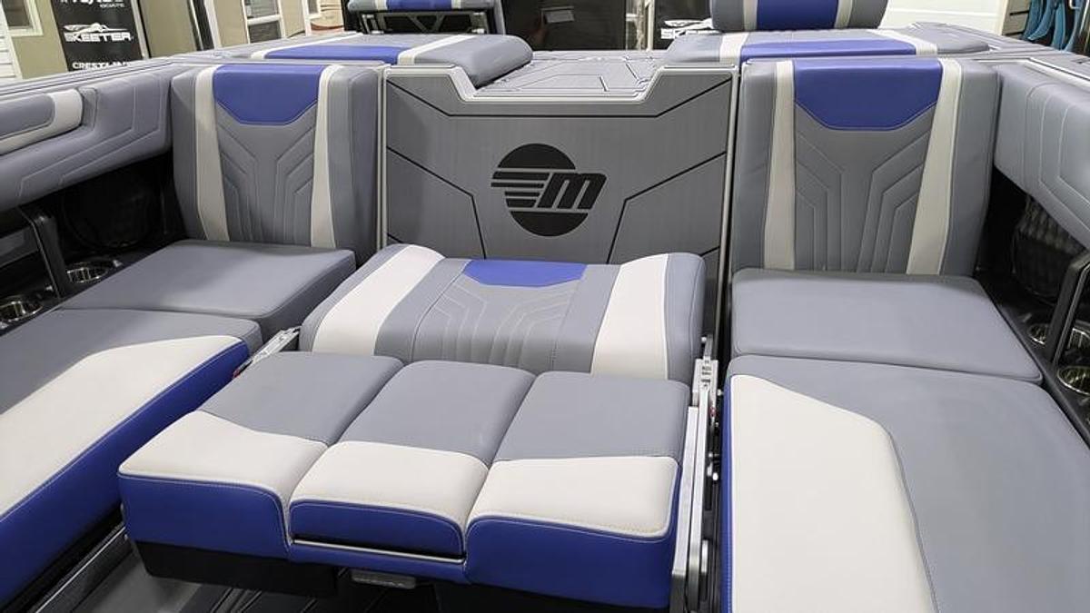 2026 Malibu Boats 25 LSV