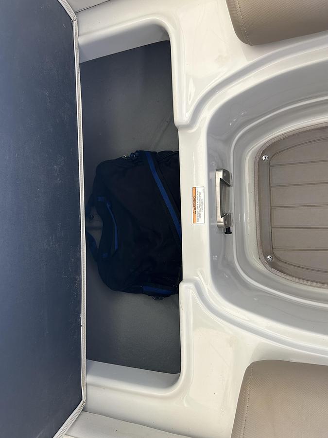 Used 2016 Crownline E2