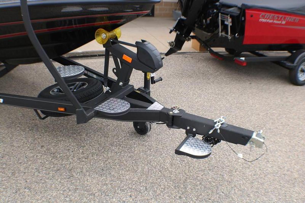 2024 Triton Boats 206 Allure