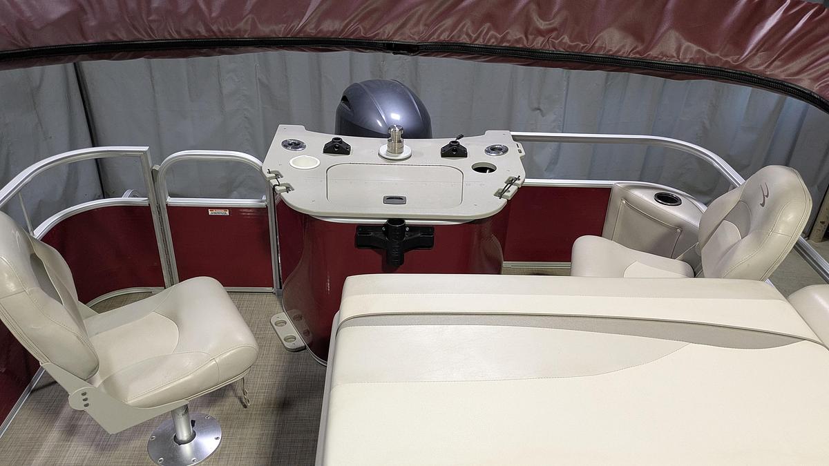 Used 2016 BENNINGTON 22SX