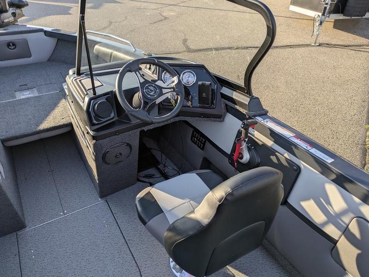 2026 Crestliner 1850 Sportfish