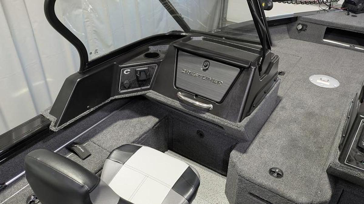 2026 Crestliner 1850 Fish Hawk